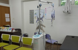 リハビリ室の受付と「エルケイヌⅤ」
