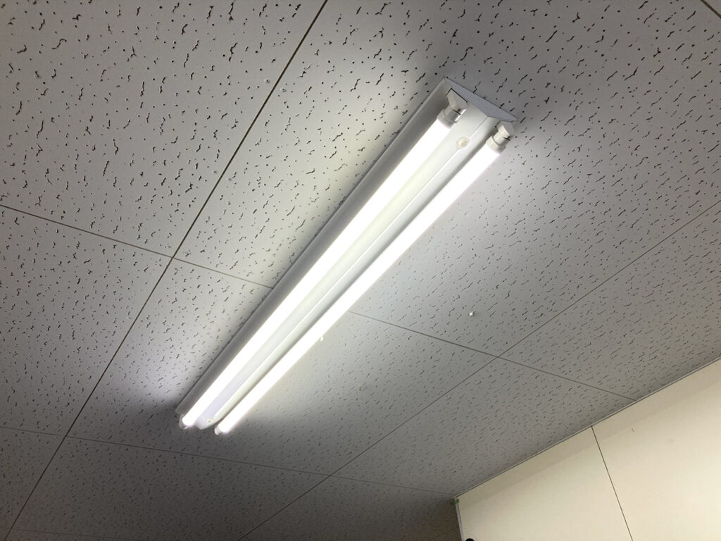 蛍光灯から最新LED照明への入れ替え